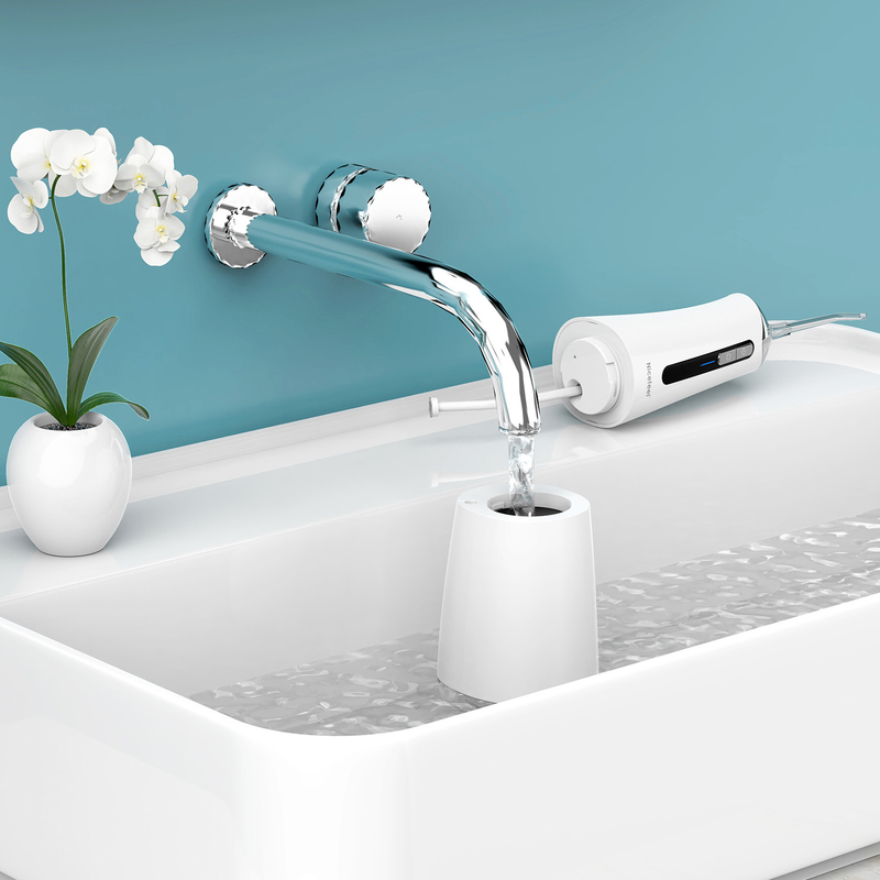 4 โหมดการทำงาน 300ml Electric Jet Flosser น้ำแบบพกพาไร้สายทำความสะอาดช่องปาก