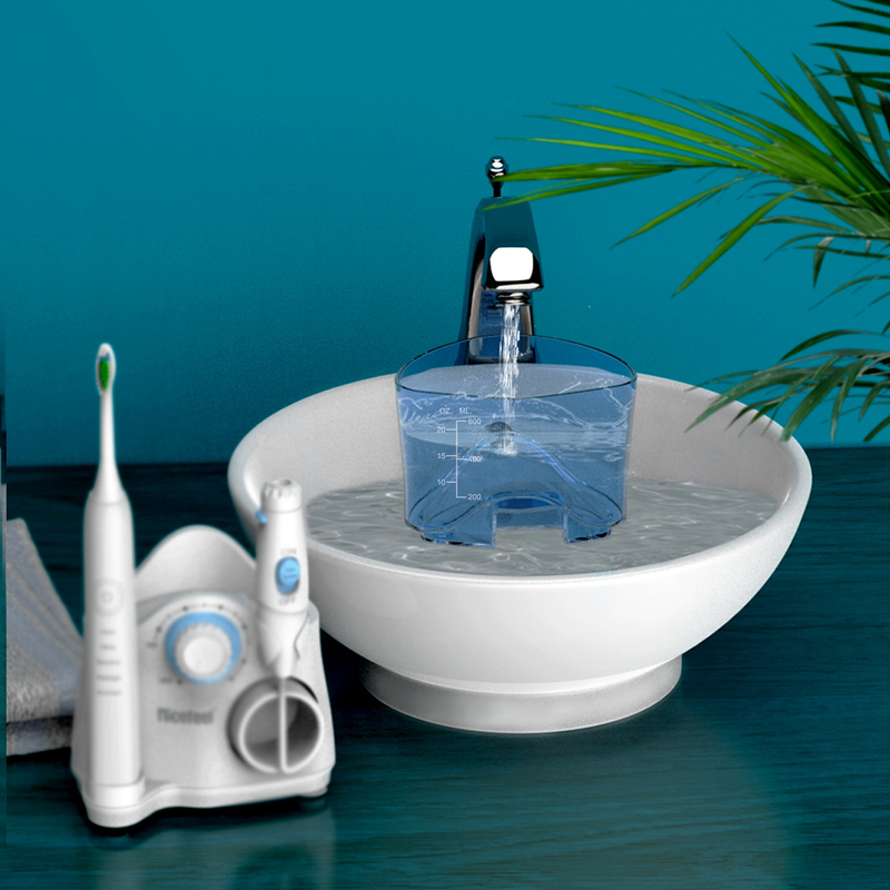 ผลิตภัณฑ์ทันตกรรม Sonic Toothbrush Water Flosser สำหรับครอบครัว 600ml สีขาว OEM ABS Tank